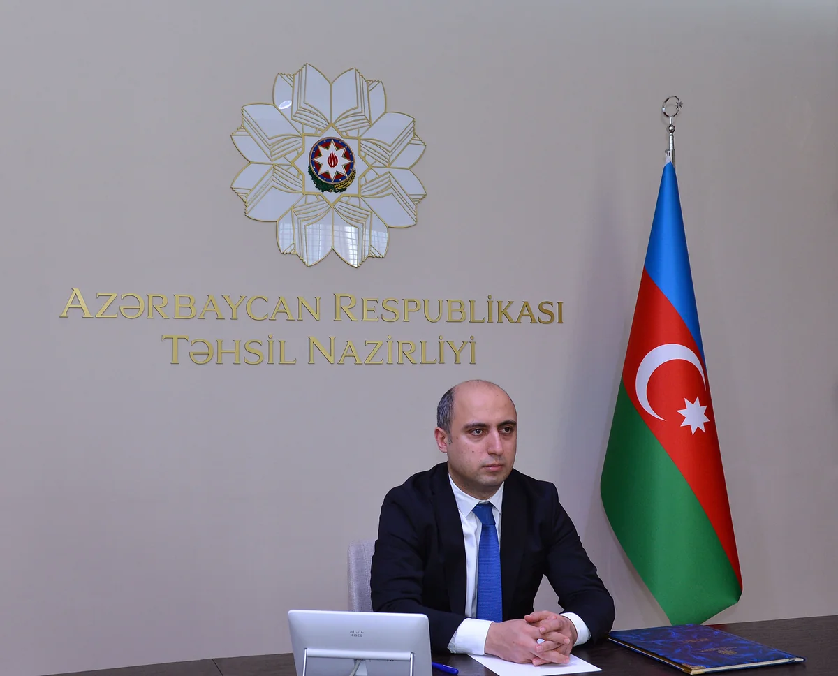 Nazir təhsil işçilərinin sentyabr konfransları ilə bağlı əmr imzalayıb
