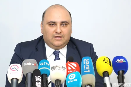 “İçərişəhər” İdarəsi: Görürsünüz ki, dayaqlar abidədən 1,5 metr aralı quraşdırılıb - VİDEO