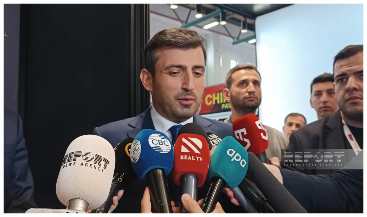 Selcuk Bayraktar visits Azerbaijan's pavilion at IDEF-23