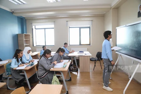 Direktor: “Ağalıda torpağına bağlı, vətənini, xalqını sevən nəslin yetişəcəyinə inanırıq”