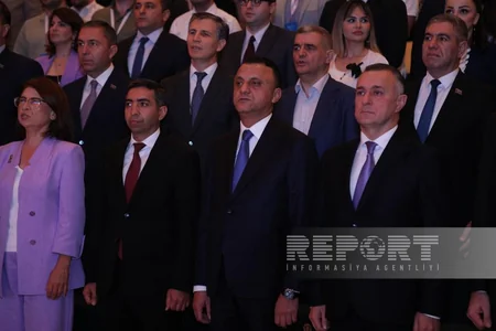 Bakıda ilk dəfə Dünyadakı Azərbaycanlı Təbiblərin Simpoziumu keçirilib - YENİLƏNİB