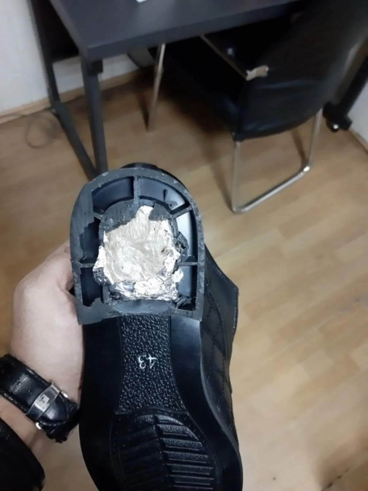Poçtla göndərilən bağlamada narkotik vasitə aşkarlandı