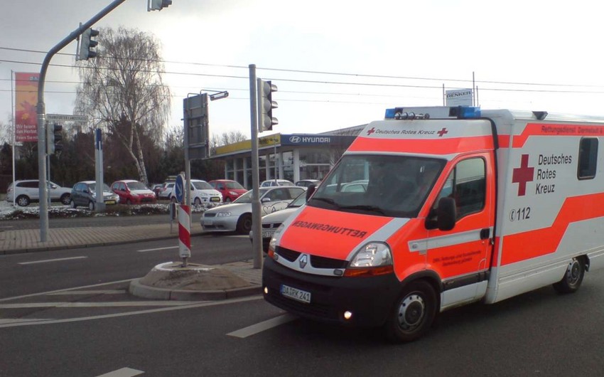 Almaniyada avtobus qəzaya uğrayıb, onlarla yaralı var
