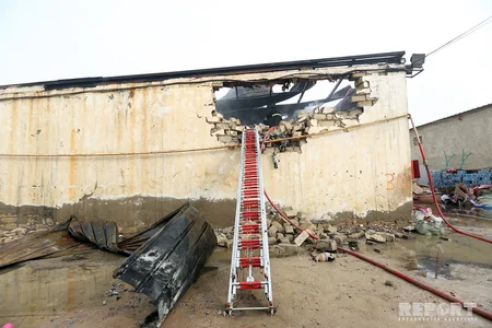 Sədərək Ticarət Mərkəzində baş verən yanğın söndürülüb - YENİLƏNİB - FOTO