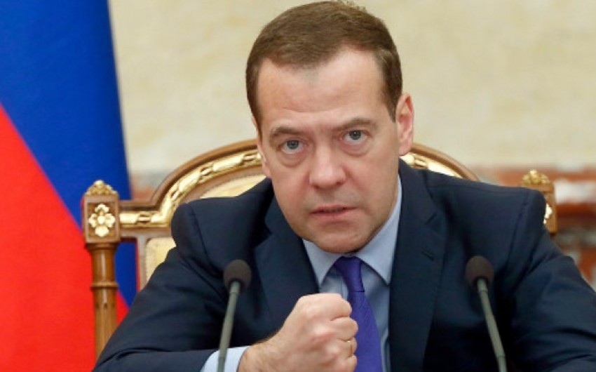 Medvedev Makronun ittihamlarına cavab verdi: Ayıb olsun, cənab Prezident!