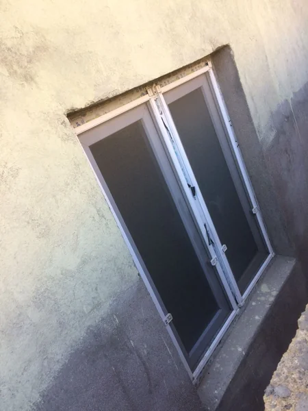 Abşeronda jurnalistin evindən oğurluq olub