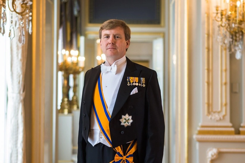 Niderland Kralı vergi ödəməmək hüququnu itirə bilər