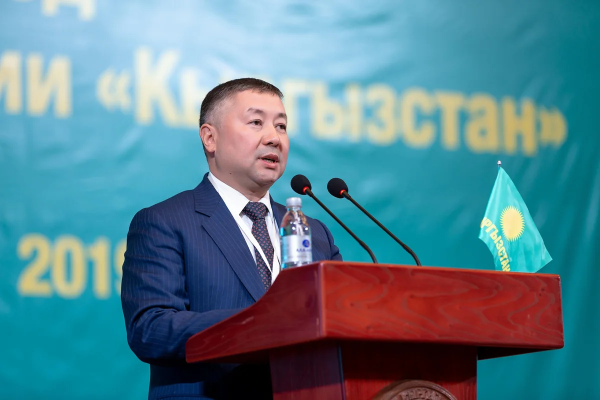 Qırğız Respublikası parlamentinə yeni sədr seçildi