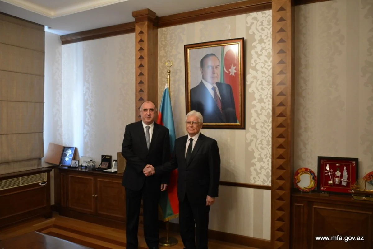 Rusiya səfiri etimadnaməsinin surətini Azərbaycan XİN başçısına təqdim edib