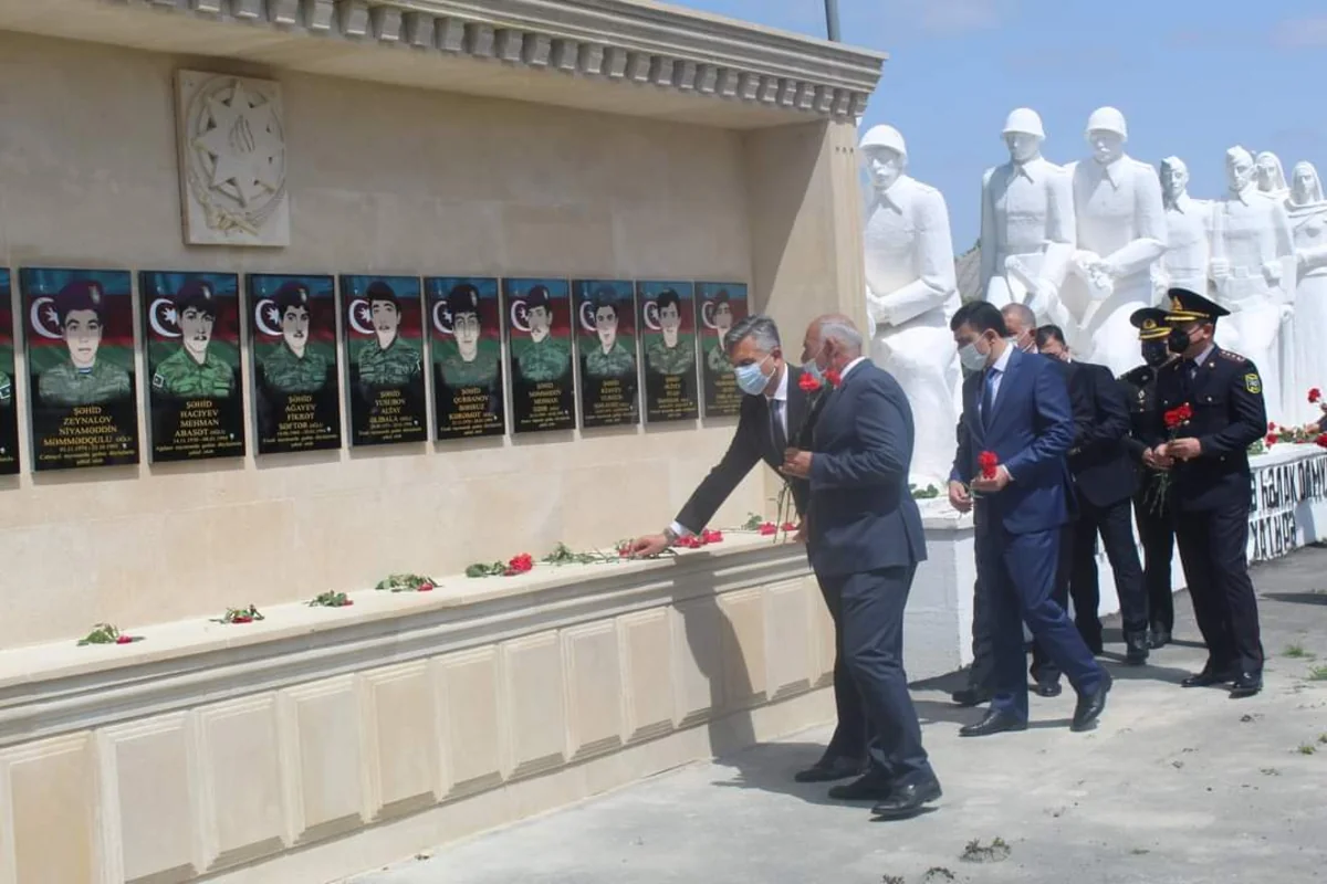 Biləsuvarda Şəhidlər Abidə Kompleksinin açılışı olub 