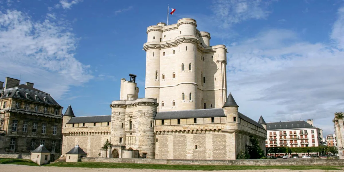 France bans Russian citizens from visiting historical castle