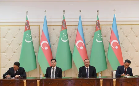 Azerbaijan and Turkmenistan sign documents