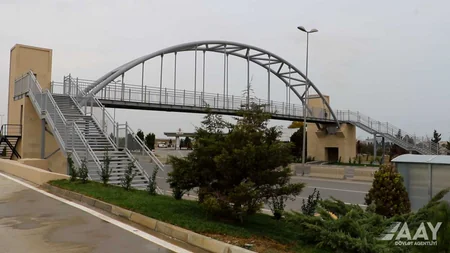 Bakıda yeni yerüstü piyada keçidi istifadəyə verilib