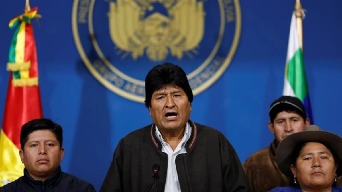 Boliviya prezidenti istefa verib