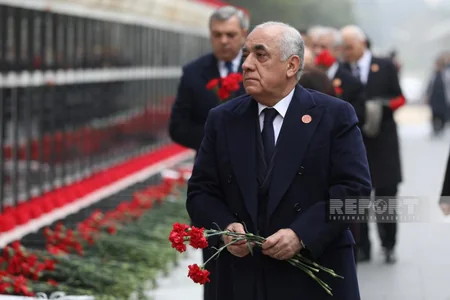 Azərbaycan xalqı şəhidlərini yad edir