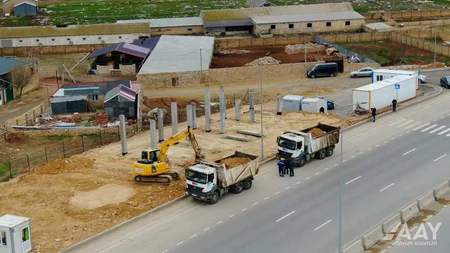 Böyükşor-Pirşağı avtomobil yolunda yeni yerüstü piyada keçidləri inşa edilir
