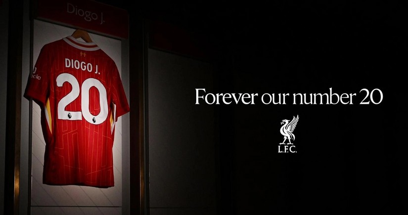 Liverpul ölən futbolçunun formasını dövriyyədən çıxarıb