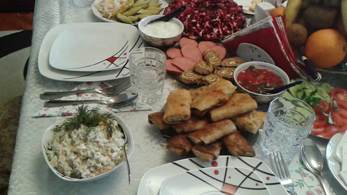 Səhiyyə Nazirliyi bayram günlərində düzgün qidalanma ilə bağlı əhaliyə müraciət edib