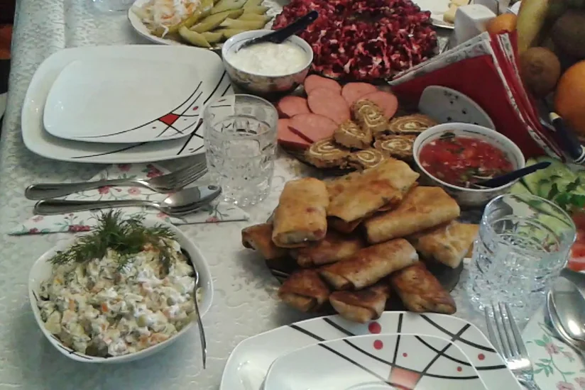Səhiyyə Nazirliyi bayram günlərində düzgün qidalanma ilə bağlı əhaliyə müraciət edib