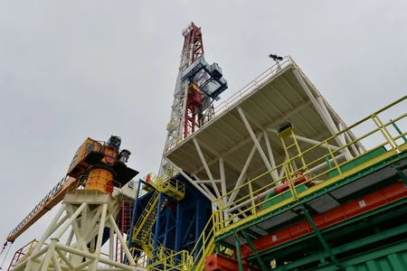 'Bulla-Deniz' field launches new offshore stationary platform