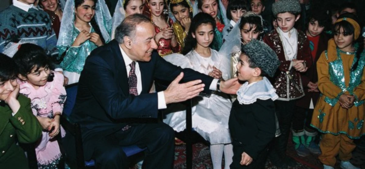 Mərkəz rəhbəri: “Ulu öndər Heydər Əliyev uşaqların ən böyük himayədarı idi”