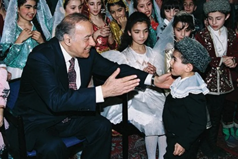 Mərkəz rəhbəri: “Ulu öndər Heydər Əliyev uşaqların ən böyük himayədarı idi”