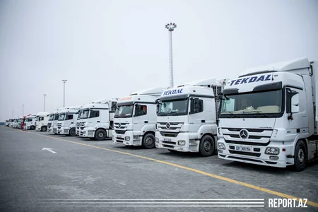 Tranzit yüklər Bakı Limanından keçir - VİDEOREPORTAJ