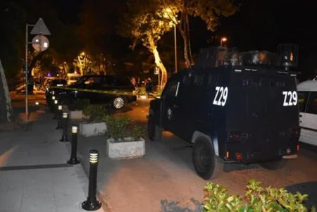 Azərbaycanlı iş adamı Türkiyədə hücuma məruz qalıb, sürücüsü öldürülüb - FOTO