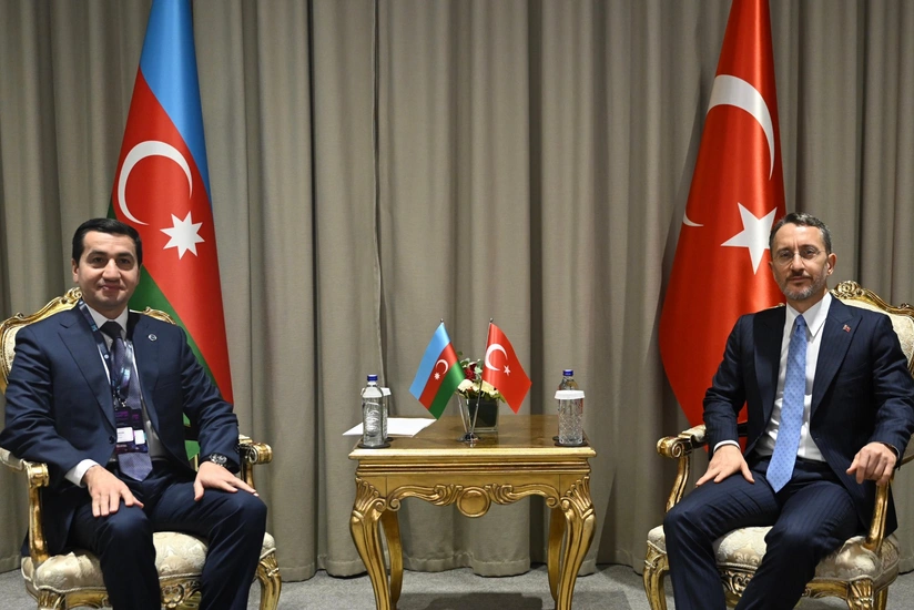 Hikmət Hacıyev Fəxrəddin Altun və Akif Çağatayla Cənubi Qafqazı müzakirə edib