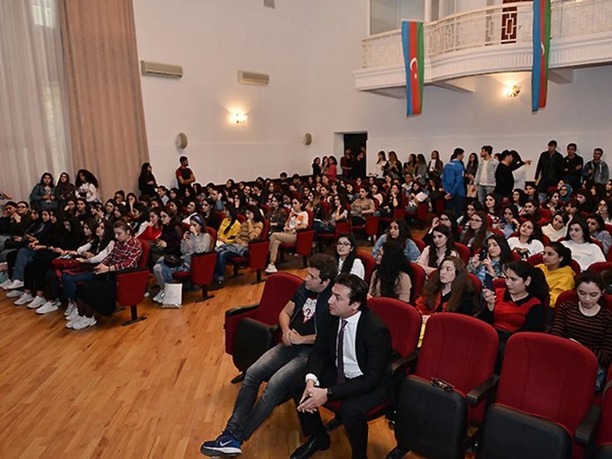 AVRO-2020: Azərbaycan Dillər Universitetinin tələbə və müəllim heyəti ilə görüş keçirilib
