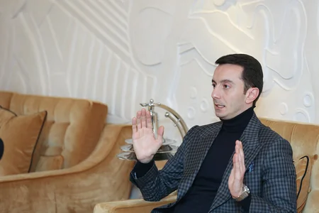 Ceyhun Əli: Tamaşaçını ekran qarşısında saxlamaq üçün şou göstərmək vacib deyil - MÜSAHİBƏ