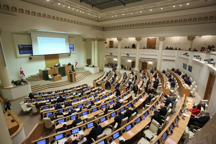 Six Georgian parliament members resign from ruling party