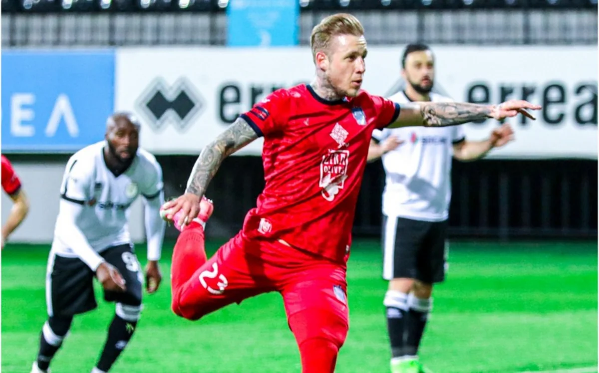 Zirənin baş məşqçisi braziliyalı futbolçunu komandada görmək istəmir