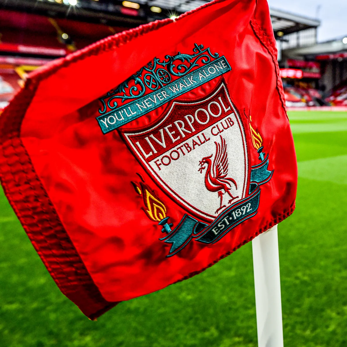 Liverpul altı futbolçusunu komandadan göndərmək istəyir