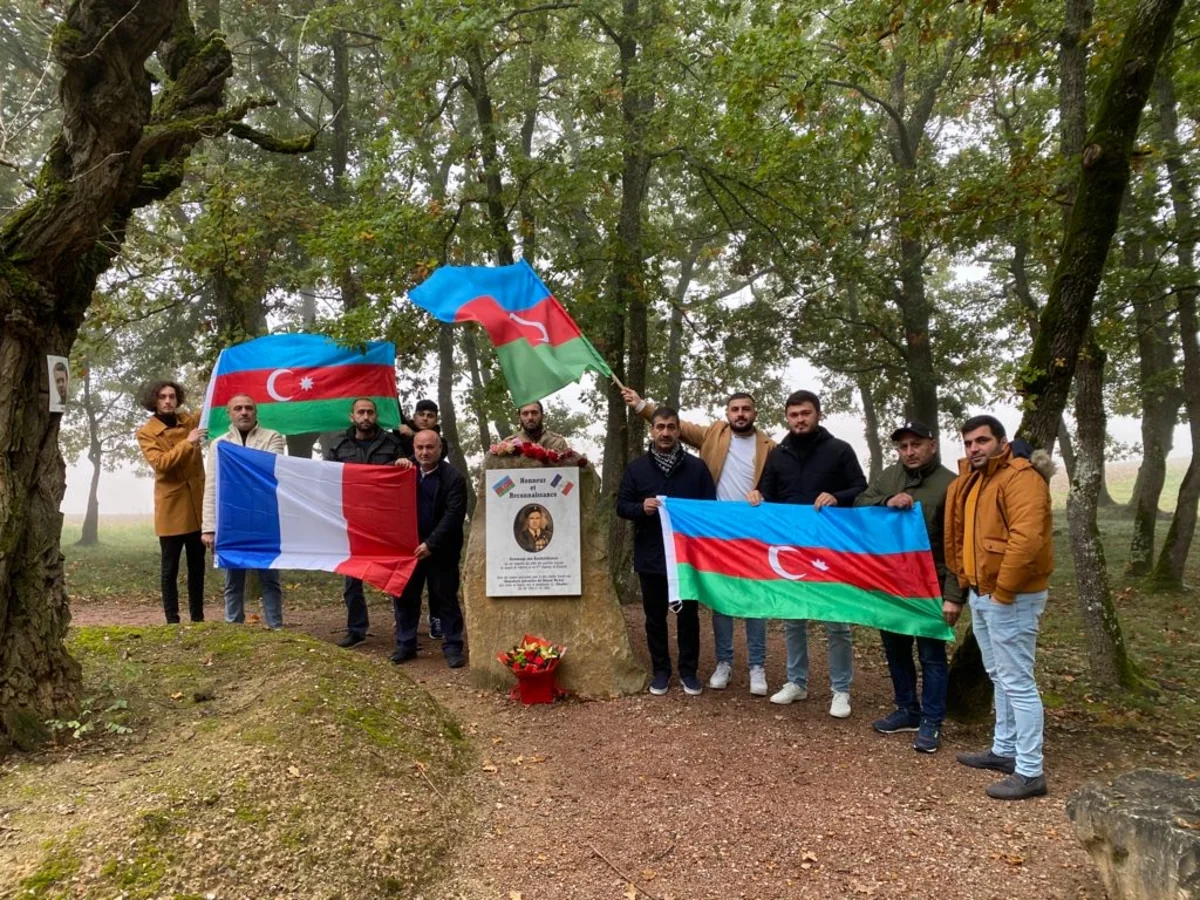 Əhmədiyyə Cəbrayılovun Fransadakı xatirə lövhəsi ziyarət edilib
