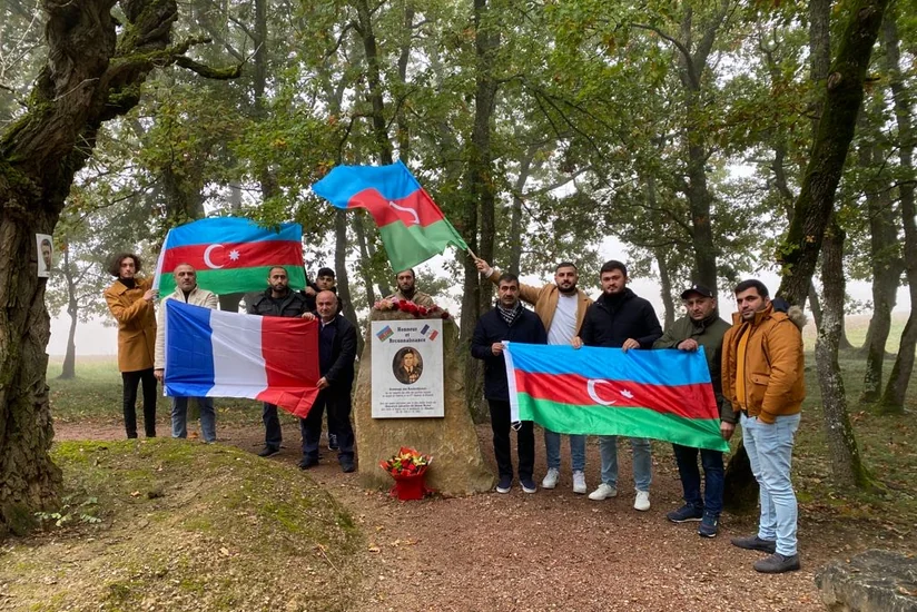 Əhmədiyyə Cəbrayılovun Fransadakı xatirə lövhəsi ziyarət edilib