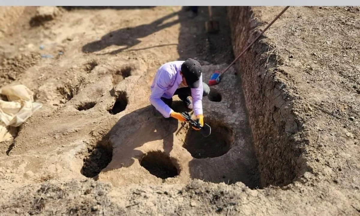 Cəlilabadda qədim yaşayış məskənində qazıntı işləri aparılır