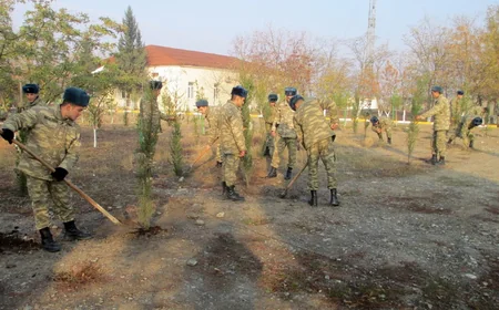 Azərbaycan Ordusunda ağacəkmə aksiyası davam edir