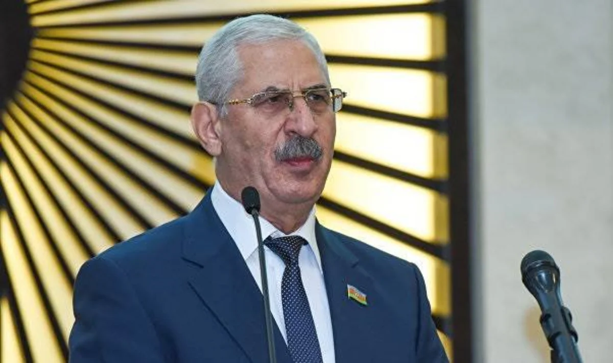 Bəxtiyar Sadıqov: “Xalq Cümhuriyyətinin liderləri vətəni və vətənlərindəkiləri söydülərmi?”