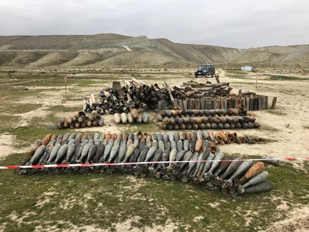 Xızıda 92 ədəd partlamamış hərbi sursat tapılıb