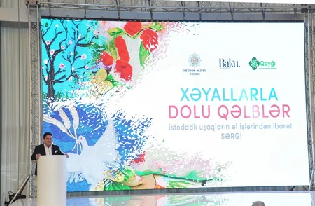 Uşaqların əl işlərindən ibarət sərgi sərginin açılışında Leyla Əliyeva iştirak edib - FOTO