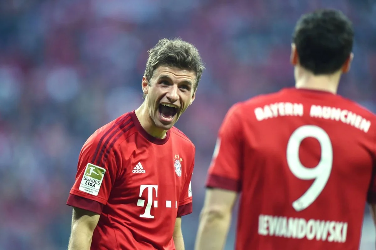 Thomas Müller re-sign with Bayern Munich