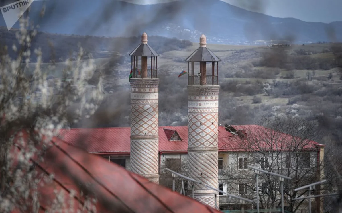 Şuşadan Xankəndi istiqamətində dövlət himni və “Koroğlu” üvertürası səsləndirilib