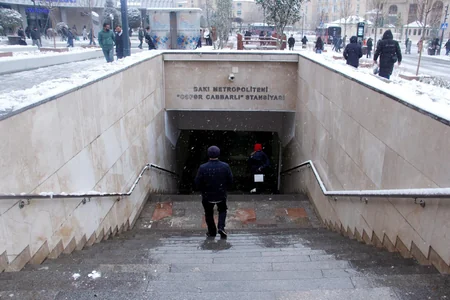Bakı Metropoliteni qarlı havada gücləndirilmiş iş rejimində çalışır