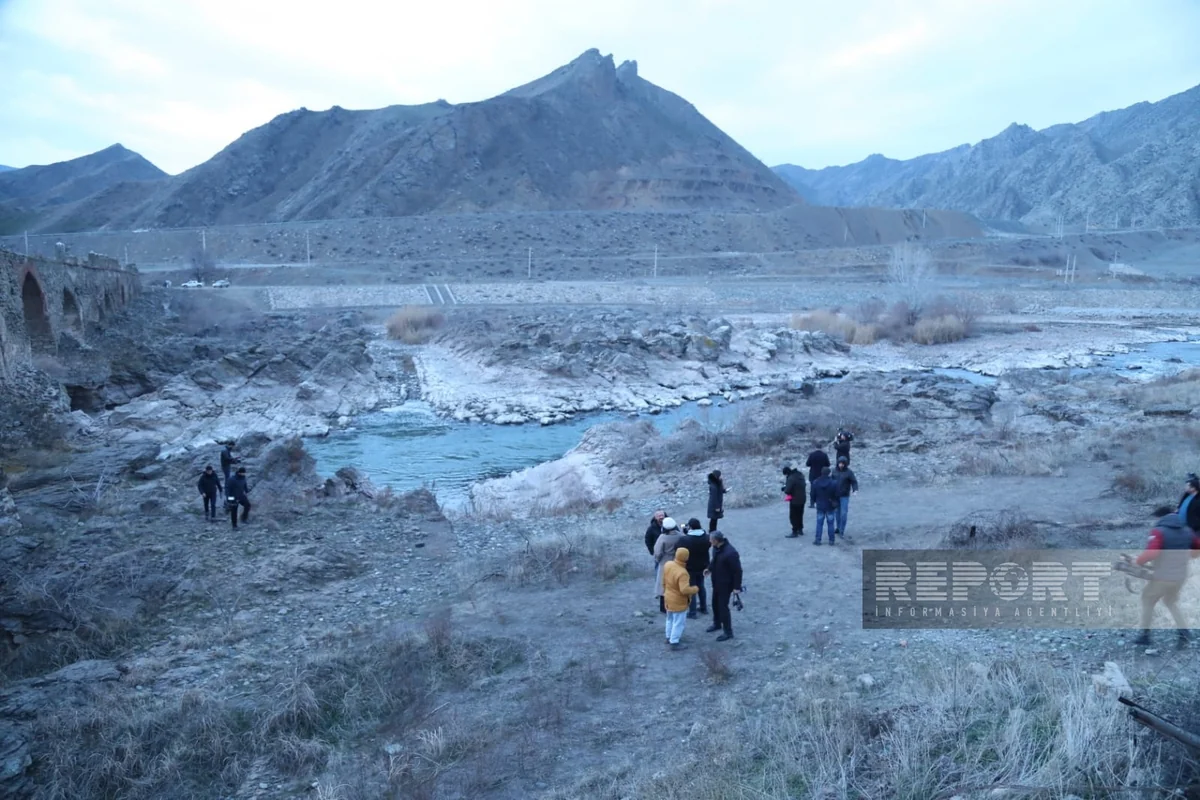 International travelers from 12 countries visit Khudafarin bridge