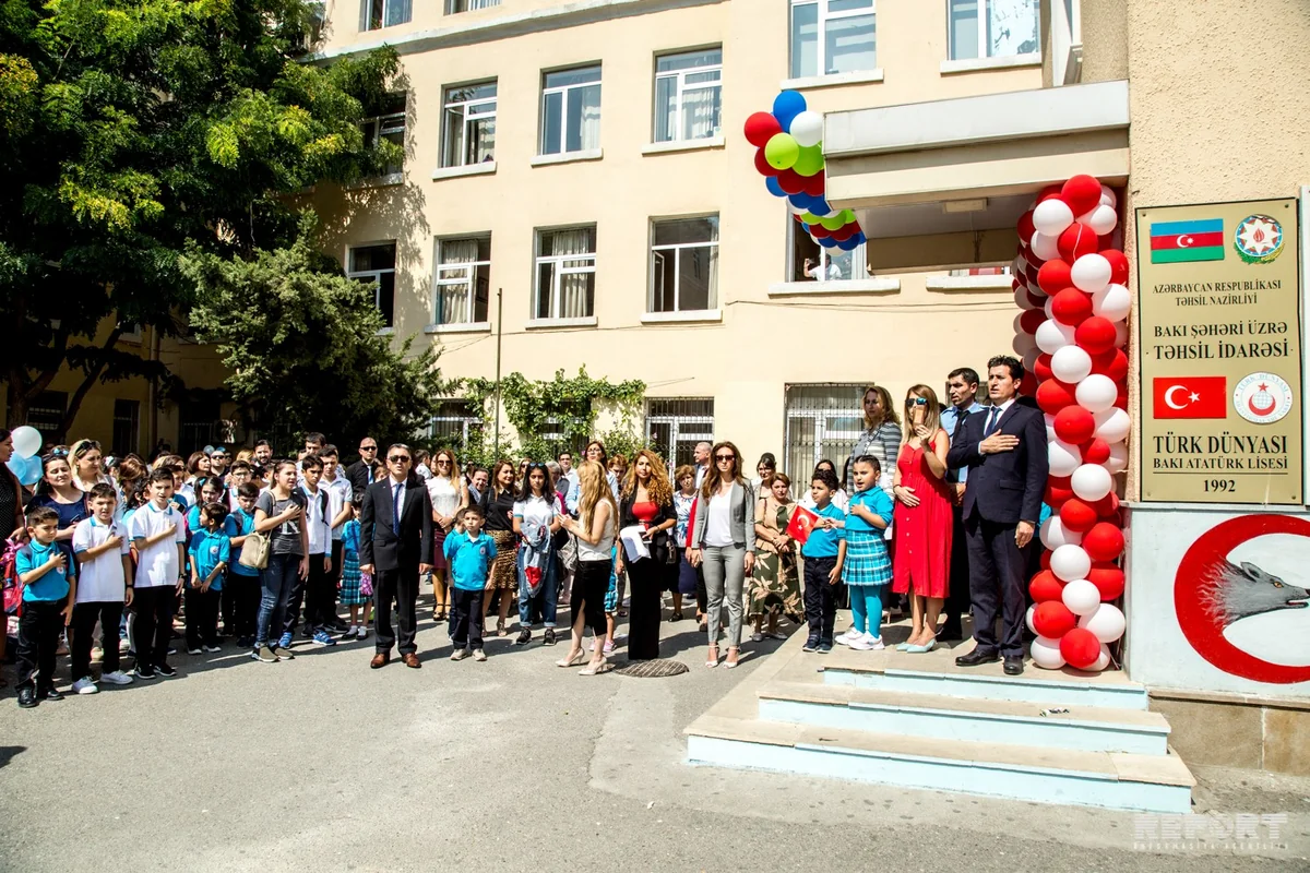 Bakı Atatürk Liseyində “Bilik günü” qeyd olunub - FOTOREPORTAJ