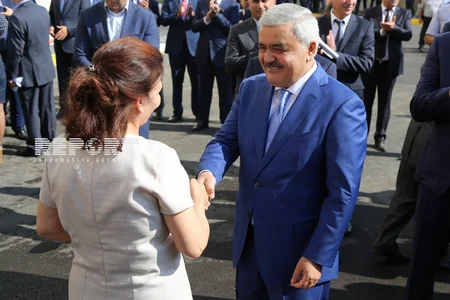 ​SOCAR prezidenti neftçilərə yeni mənzillərin orderlərini təqdim edib