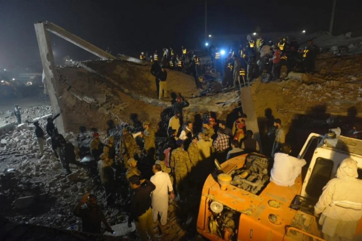 Plant collapse kills at least 18 people in Pakistan
