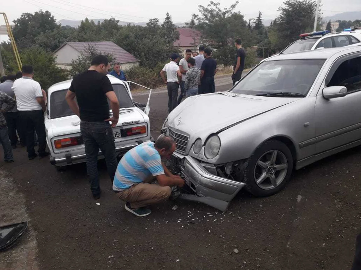Qazaxda 4 avtomobilin toqquşması nəticəsində qaz xətti yararsız hala düşüb