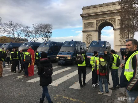 Protest actions yellow vests starts in France - UPDATED - PHOTO - VIDEO